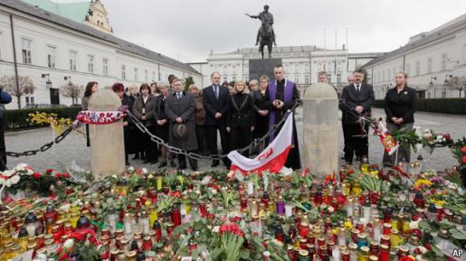 Poljska zavijena u crno