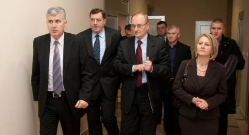Hrvati i Dodik Hrvati i Dodik