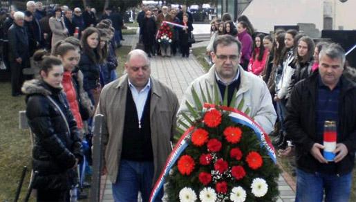 Obilježena 19. godišnjica razmjene 294 hrvatska zatočenika iz bugojanskog logora Stadion Obilježena 19. godišnjica razmjene 294 hrvatska zatočenika iz bugojanskog logora Stadion