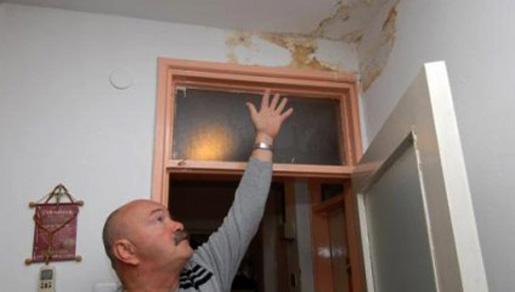 Sramota u Mostaru: Stopostotni invalid živi u 30 kvadrata čiji krov prokišnjava Sramota u Mostaru: Stopostotni invalid živi u 30 kvadrata čiji krov prokišnjava