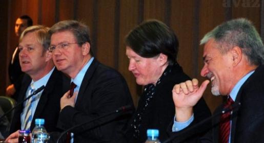 Hrvati ubuduće izravno Fuelea informiraju o pregovorima Hrvati ubuduće izravno Fuelea informiraju o pregovorima