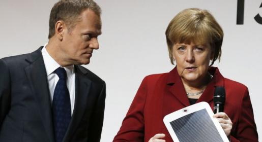 Kancelarka Merkel svako jutro pogleda 100 stranica novina Kancelarka Merkel svako jutro pogleda 100 stranica novina