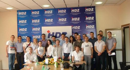 Zajednička sjednica Mladeži HDZ-a BiH HNŽ-a i SBŽ-a Zajednička sjednica Mladeži HDZ-a BiH HNŽ-a i SBŽ-a