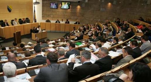Hrvatima neprihvatljivi zakoni koje predlaže neustavna Vlada