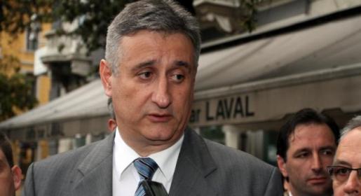 \'Srbija je izašla iz recesije, a mi se i dalje ukopavamo\' \'Srbija je izašla iz recesije, a mi se i dalje ukopavamo\'