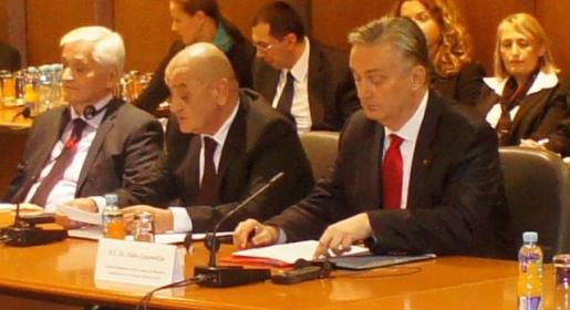 Špirić optužio Lagumdžiju za blokadu svih reformi Špirić optužio Lagumdžiju za blokadu svih reformi