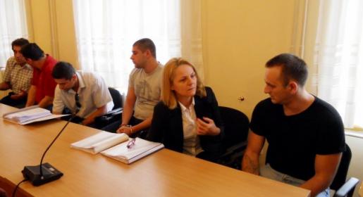 Bivšem policijskom šefu, njegovom sinu i pomagaču 18 godina zatvora Bivšem policijskom šefu, njegovom sinu i pomagaču 18 godina zatvora