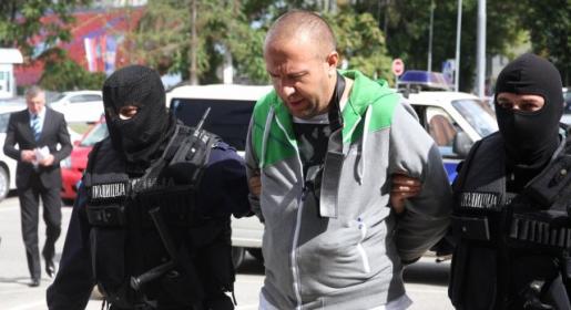 “Taksist se ubio zbog dugovanja kamatarima” “Taksist se ubio zbog dugovanja kamatarima”