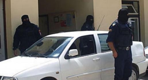 Policijski načelnik uhićen jer je odavao tajne podzemlju Policijski načelnik uhićen jer je odavao tajne podzemlju