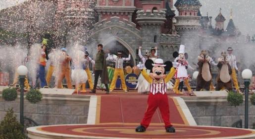 Saudijski princ potrošio 15 milijuna eura u Disneylandu Saudijski princ potrošio 15 milijuna eura u Disneylandu