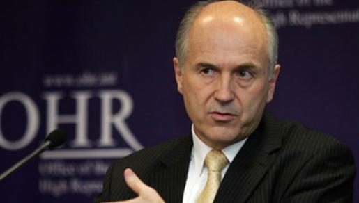Inzko pozvao političare da se vrate u Sarajevo na posao Inzko pozvao političare da se vrate u Sarajevo na posao