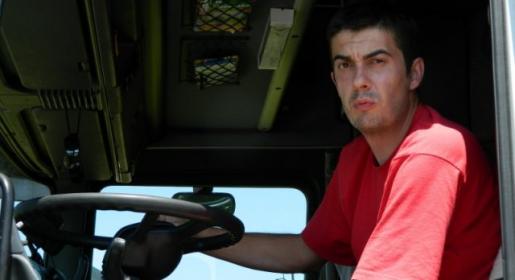 Dobro došli u EU: Kamioni čekaju i 30 sati bez hrane, vode i toaleta Dobro došli u EU: Kamioni čekaju i 30 sati bez hrane, vode i toaleta