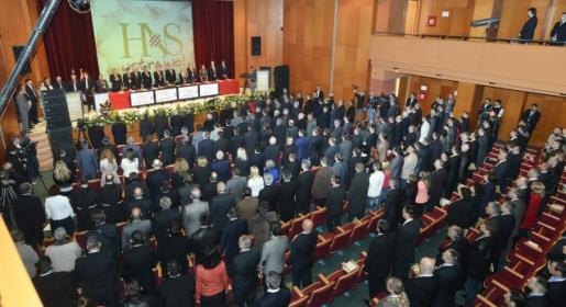 HNS traži ustavne promjene i snažniju potporu iz Zagreba HNS traži ustavne promjene i snažniju potporu iz Zagreba