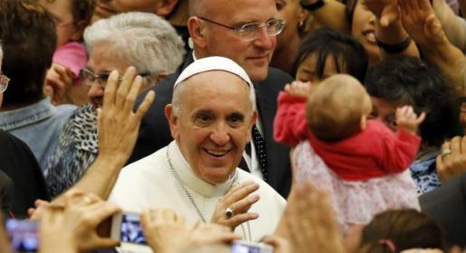 Papa Franjo traži da se ukloni kip s njegovim likom