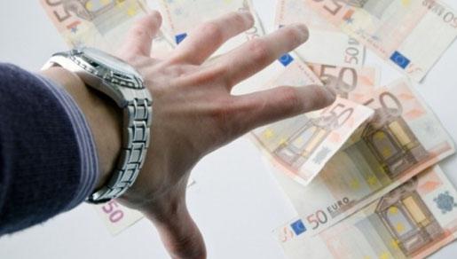 Policajac za 200 eura dopustio ilegalan prijelaz granice Policajac za 200 eura dopustio ilegalan prijelaz granice