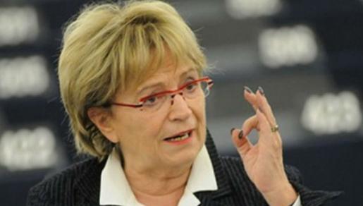 Pack: Kazniti političare iz BiH - Uskratiti im novac i uvesti vize Pack: Kazniti političare iz BiH - Uskratiti im novac i uvesti vize