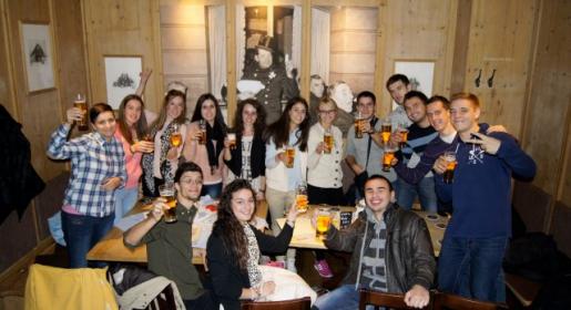 Minhenski nastup članova Udruge Duvnjaka Zagreb Minhenski nastup članova Udruge Duvnjaka Zagreb