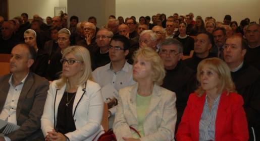 Tridesetak znanstvenika dalo viđenje o najuglednijem franjevcu Tridesetak znanstvenika dalo viđenje o najuglednijem franjevcu
