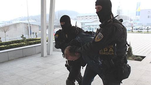 Zbog ometanja pravosuđa, SIPA privela visokopozicioniranog dužnosnika u FBiH Zbog ometanja pravosuđa, SIPA privela visokopozicioniranog dužnosnika u FBiH