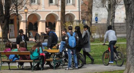 Visoke temperature smanjuju troškove bh. kućanstvima Visoke temperature smanjuju troškove bh. kućanstvima