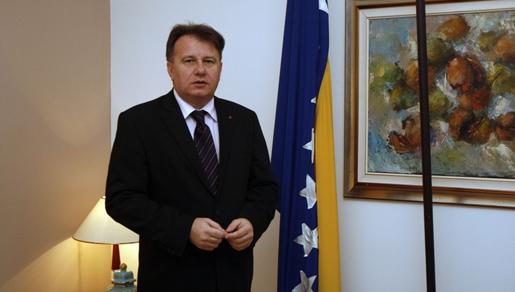 Upitna isplata svih mirovina, invalidnina, kao i plaća u FBiH Upitna isplata svih mirovina, invalidnina, kao i plaća u FBiH