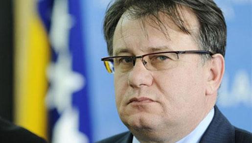 Nikšić zatražio povlačenje jednog zakona s dnevnog reda, je li to u skladu s poslovnikom? Nikšić zatražio povlačenje jednog zakona s dnevnog reda, je li to u skladu s poslovnikom?