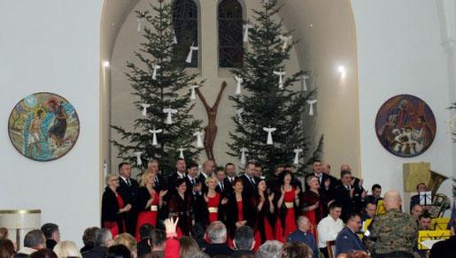 Prekrasan Božićni koncert u viteškoj župnoj crkvi