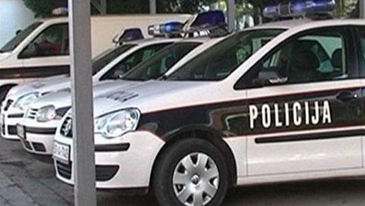Lopovi ukrali slatkiše, igračke i školski pribor namijenjen za podjelu paketića Lopovi ukrali slatkiše, igračke i školski pribor namijenjen za podjelu paketića