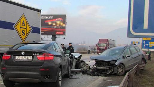 M-17: U sudaru četiri vozila, više ozlijeđenih