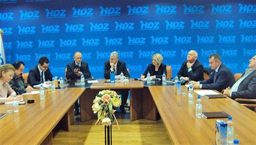 HDZ1990 nije potvrdio sudjelovanje u zajedničkom nastupu na općim izborima! HDZ1990 nije potvrdio sudjelovanje u zajedničkom nastupu na općim izborima!