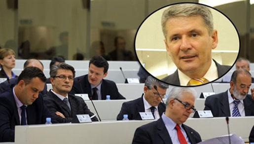 Opći izbori u BiH bi trebali biti održani u nedjelju, 12. listopada Opći izbori u BiH bi trebali biti održani u nedjelju, 12. listopada