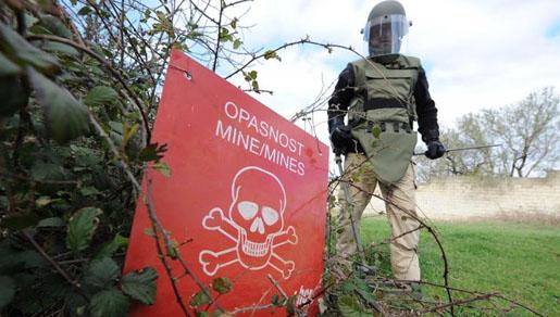 Uklanjaju oznake koje upozoravaju na mine, pa prodaju zemljište Uklanjaju oznake koje upozoravaju na mine, pa prodaju zemljište