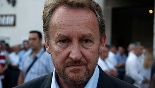 Izetbegović završio u bolnici nakon pada niz stepenice Izetbegović završio u bolnici nakon pada niz stepenice