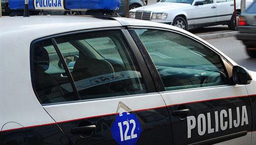 Lažna dojava o bombi u Srednjoj strukovnoj školi \'Ruđer Bošković\' Lažna dojava o bombi u Srednjoj strukovnoj školi \'Ruđer Bošković\'