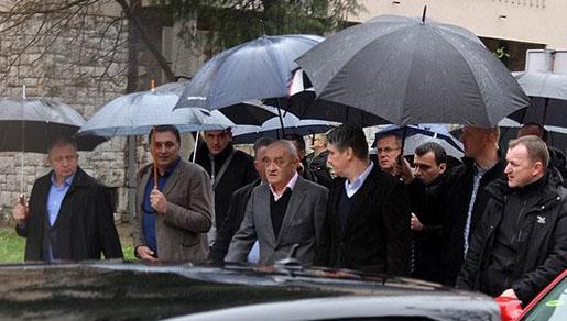 Milanović na mrškanje Jasmile Žbanić: \'\'Dali smo joj milijune za film koji će gledati 100 ljudi\'\' Milanović na mrškanje Jasmile Žbanić: \'\'Dali smo joj milijune za film koji će gledati 100 ljudi\'\'