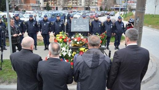 Obitelj ubijenog Leutara očajna zbog šutnje vlasti Obitelj ubijenog Leutara očajna zbog šutnje vlasti