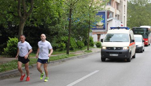 Mostar: Ultramaratonac Aco Golo krenuo iz Mostara za Sarajevo Mostar: Ultramaratonac Aco Golo krenuo iz Mostara za Sarajevo
