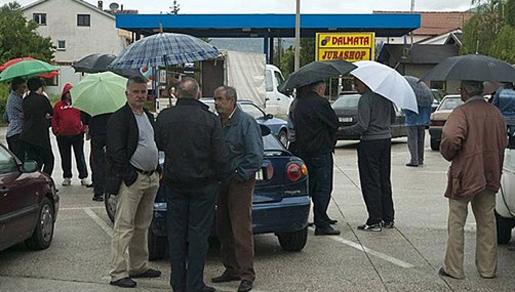 Prosvjednici traže otvaranje graničkog prijelaza Gabela Polje za međunarodni promet