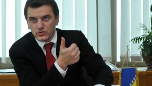 Umjesto najpovoljnijeg, Hadžić bira ‘najpodobnijeg ponuđača’ Umjesto najpovoljnijeg, Hadžić bira ‘najpodobnijeg ponuđača’