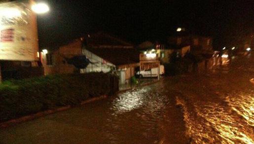 Skopje pogodio potres, pa poplava