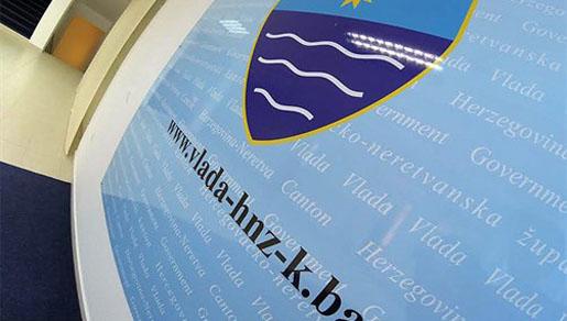 Vlada će osigurati školski pribor za učenike iz socijalno ugroženih obitelji Vlada će osigurati školski pribor za učenike iz socijalno ugroženih obitelji