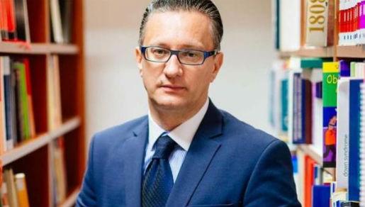 Dr. Zoran Tomić Dr. Zoran Tomić