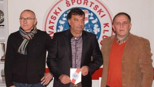 Mišo Krstičević i službeno je predstavljen kao šef stručnog stožera HŠK Zrinjski Mišo Krstičević i službeno je predstavljen kao šef stručnog stožera HŠK Zrinjski