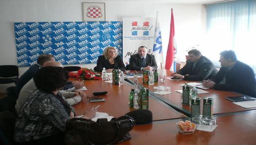 Lidija Bradara razgovarala s predstavnicima braniteljskih udruga s područja SBŽ Lidija Bradara razgovarala s predstavnicima braniteljskih udruga s područja SBŽ