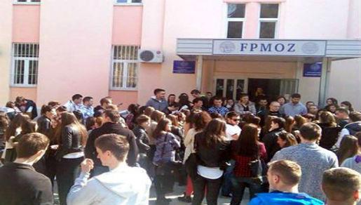 Prosvjed studenata u Mostaru zbog dodatnog plaćanja Prosvjed studenata u Mostaru zbog dodatnog plaćanja